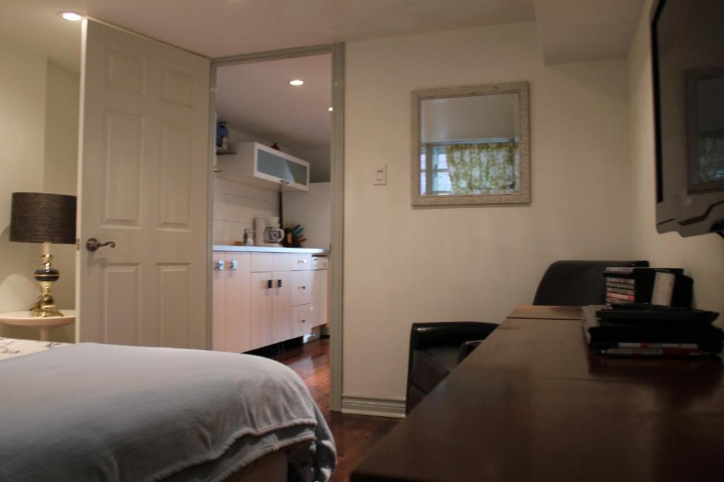 Downtown Home Inn B&B Toronto Room photo